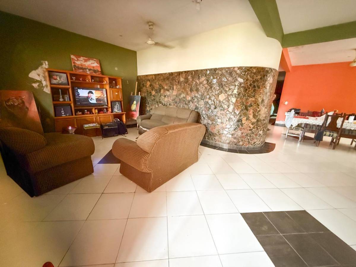 EN VENTA Propiedad con gran potencial en terreno amplio - Photo 20