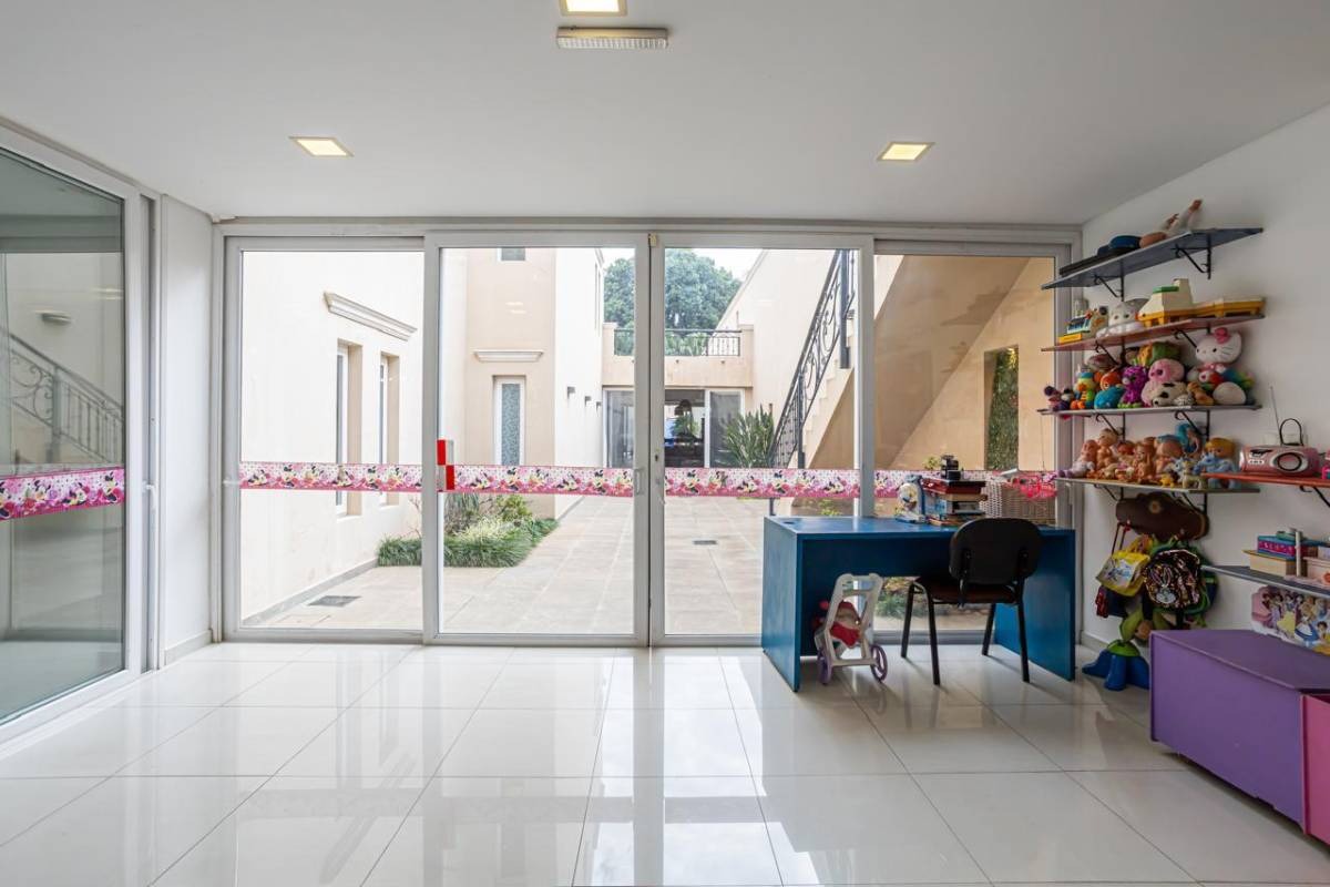 En venta – Amplia residencia en Lambaré A solo 10 minutos del Colegio SEK. - Photo 12