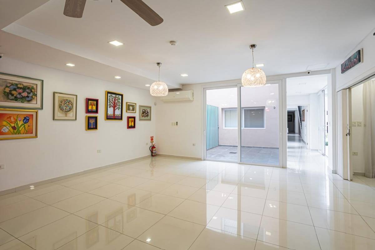 En venta – Amplia residencia en Lambaré A solo 10 minutos del Colegio SEK. - Photo 17