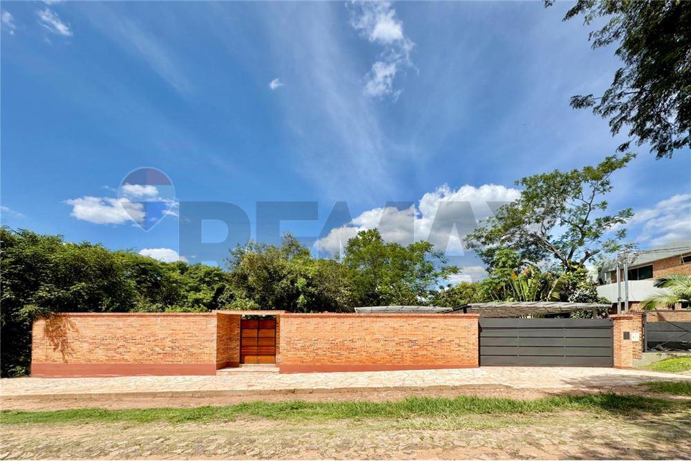 Casa - Venta - San Bernardino, Cordillera, Paraguay - Photo 2