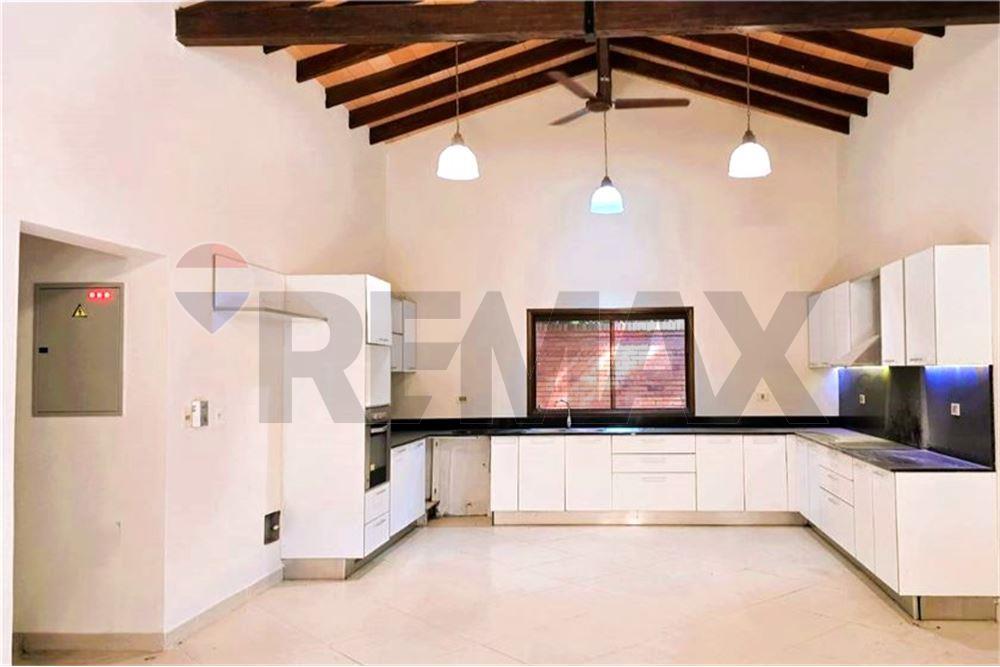 Casa - Venta - San Bernardino, Cordillera, Paraguay - Photo 19