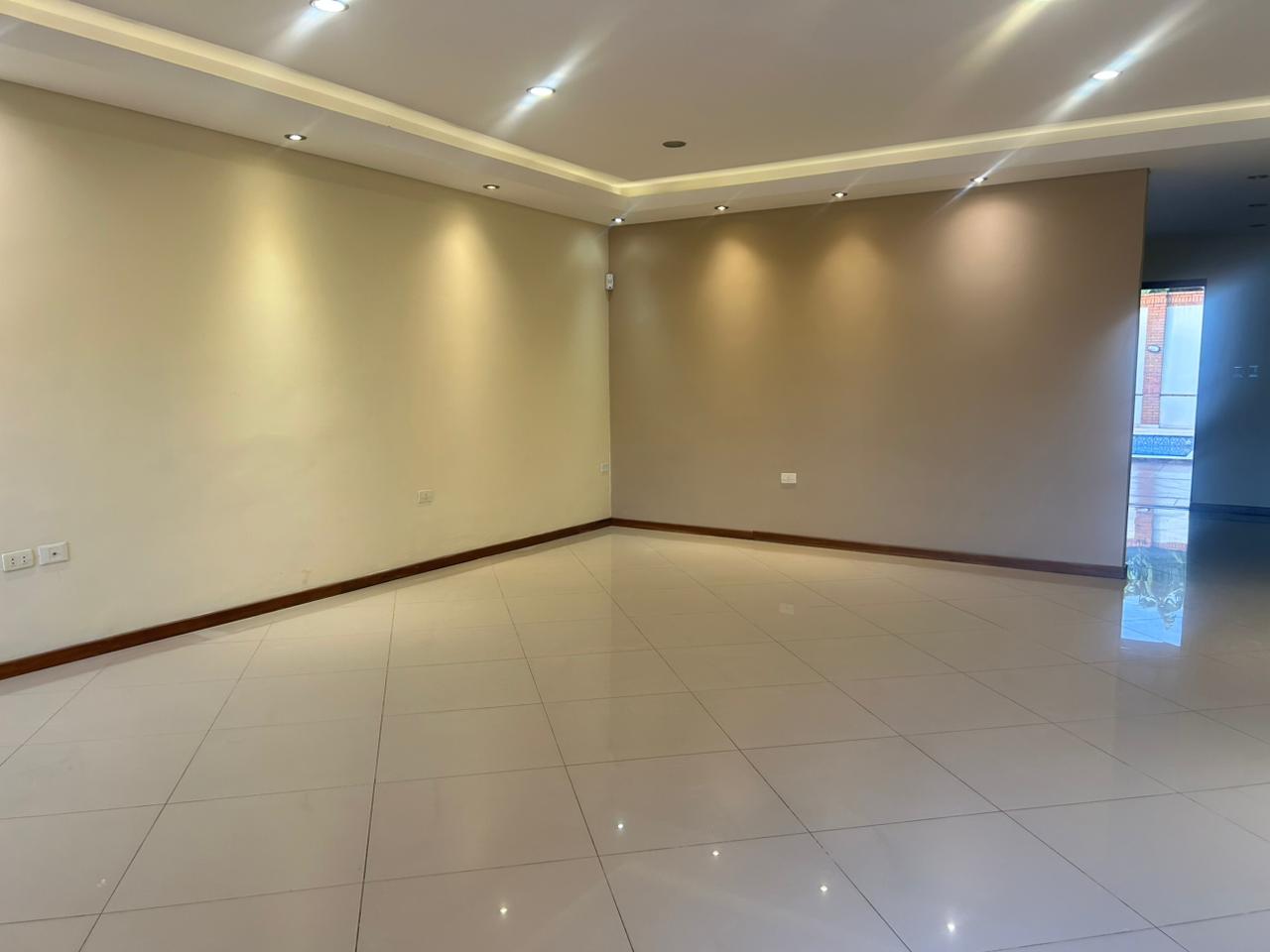 Vendo Casa De 4 Dormitorios En Lambare - Photo 3