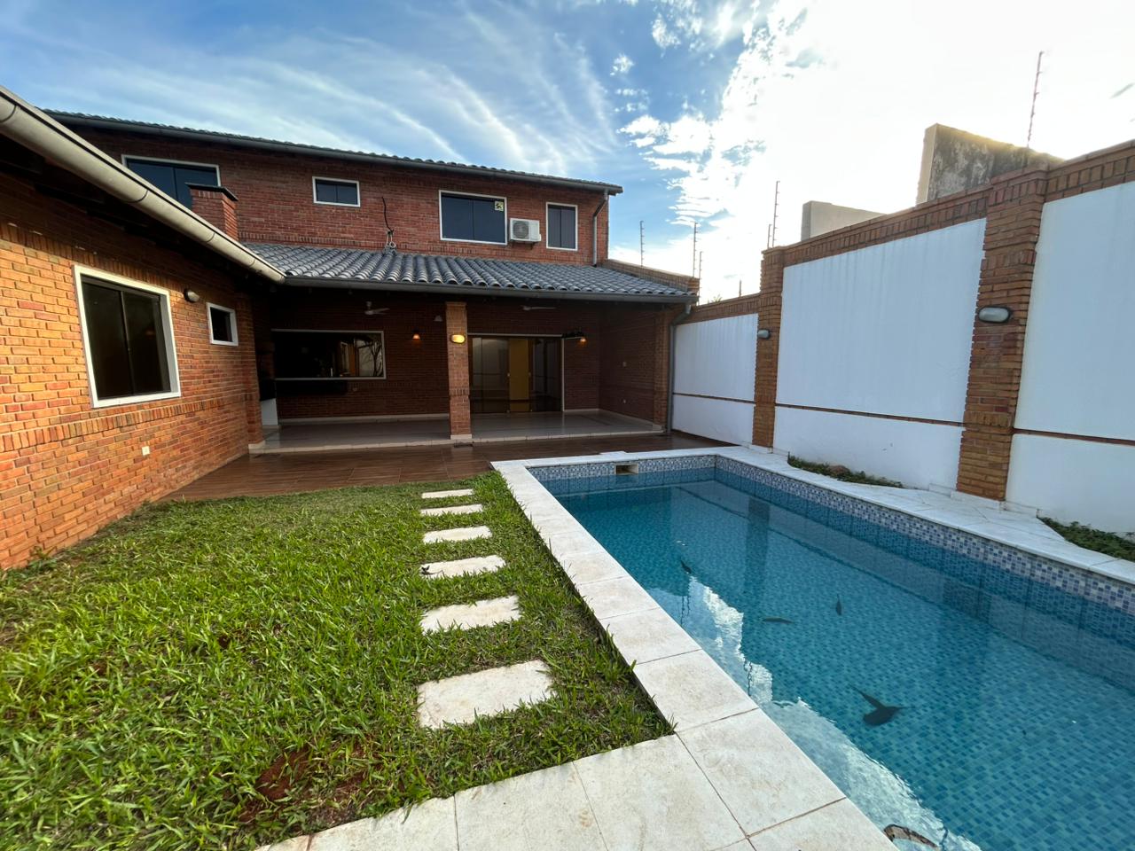 Vendo Casa De 4 Dormitorios En Lambare - Photo 4