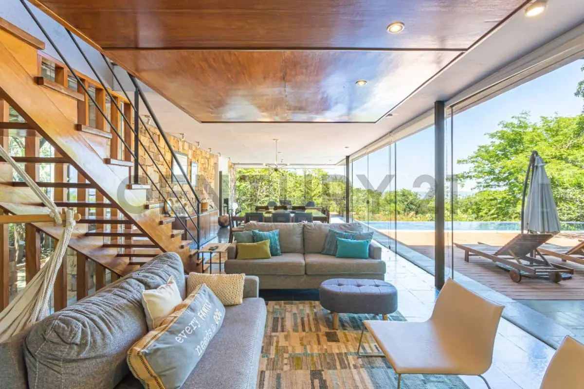 RESIDENCIA EN VENTA CON VISTA AL LAGO YPACARAÍ - Photo 16