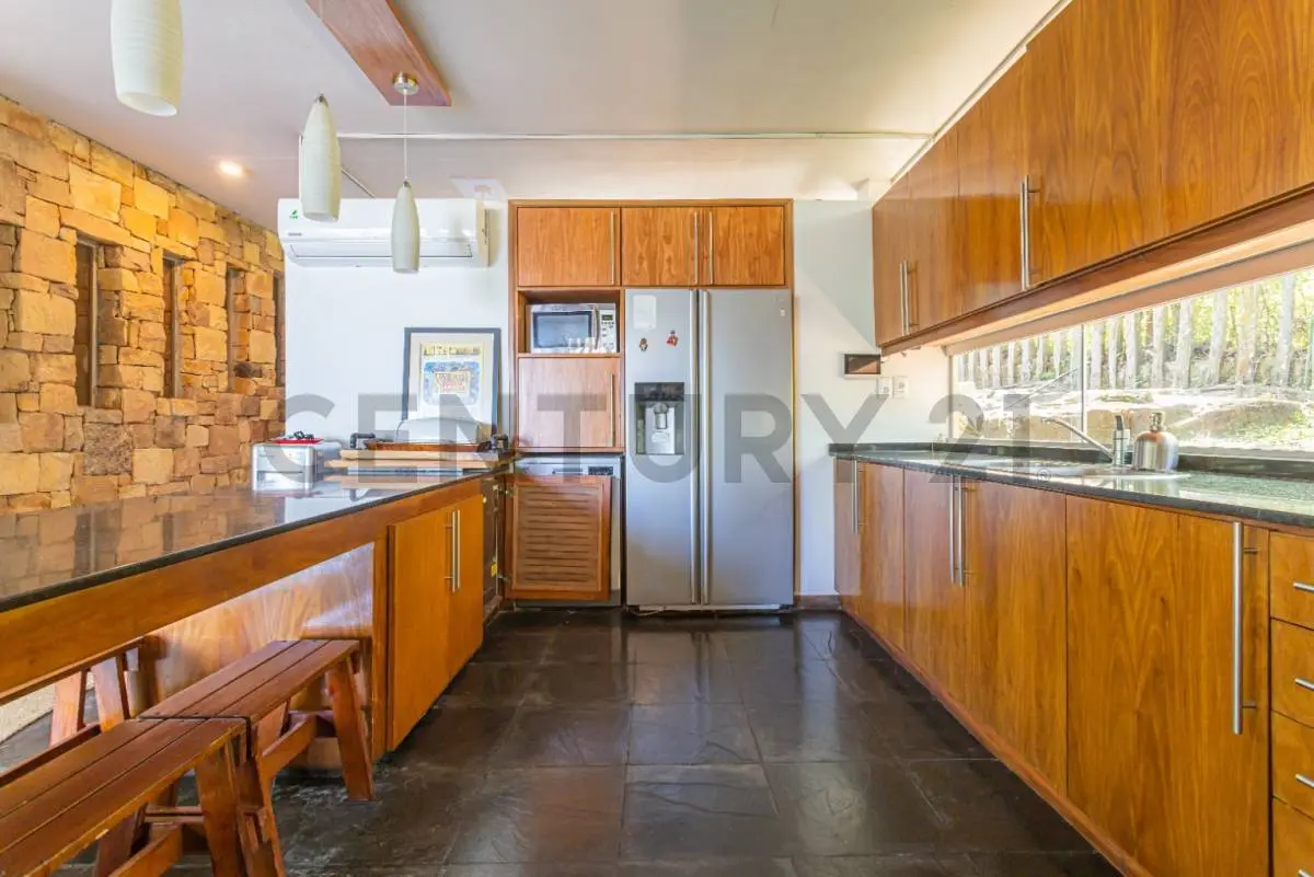 RESIDENCIA EN VENTA CON VISTA AL LAGO YPACARAÍ - Photo 9