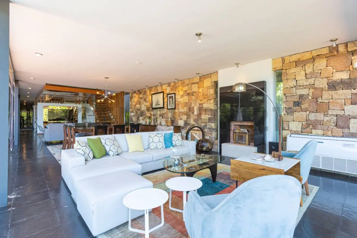 RESIDENCIA EN VENTA CON VISTA AL LAGO YPACARAÍ - Photo 10