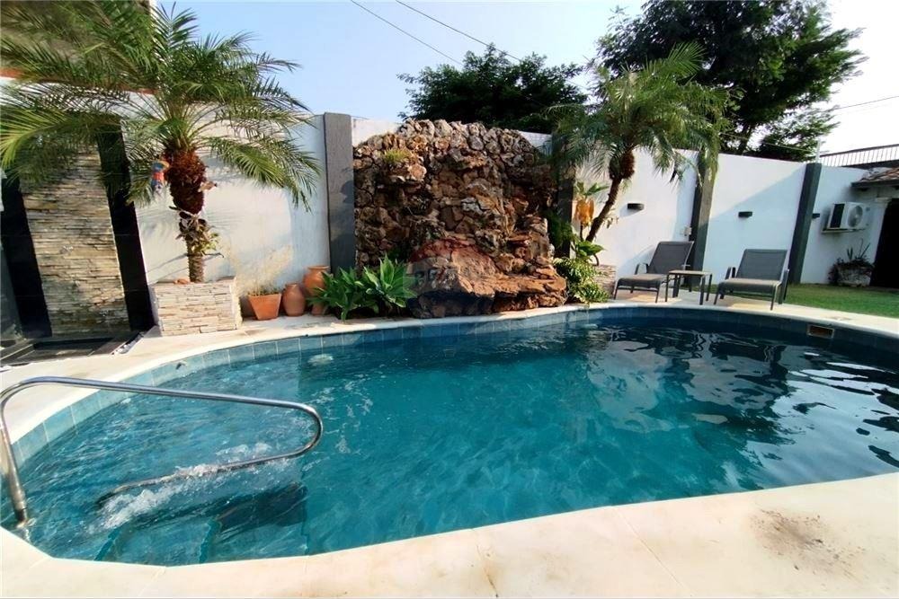 En Venta Amplia Residencia En Fernando De La Mora - Photo 3