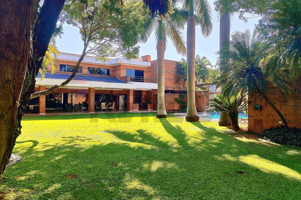 En venta residencia de lujo en el barrio Mariscal Estigarribia - Photo 16