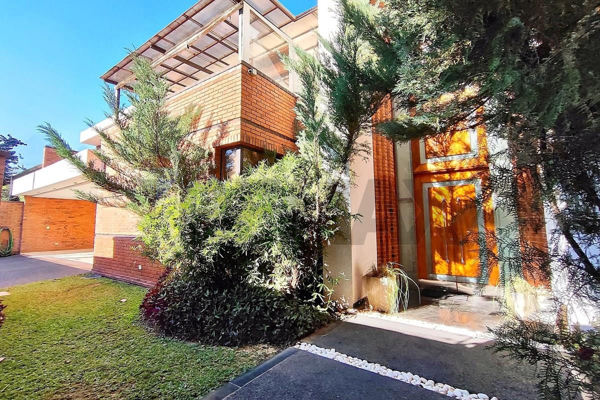 En venta residencia de lujo en el barrio Mariscal Estigarribia - Photo 19