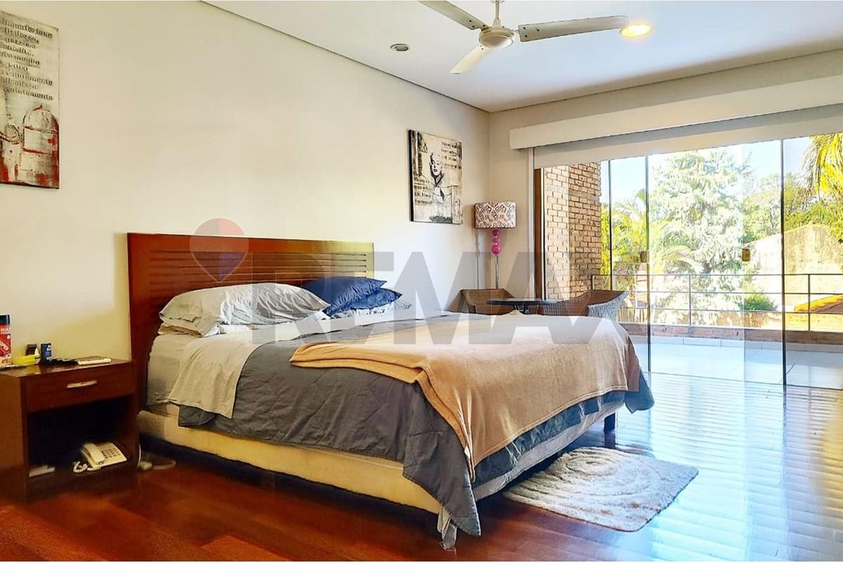 En venta residencia de lujo en el barrio Mariscal Estigarribia - Photo 9
