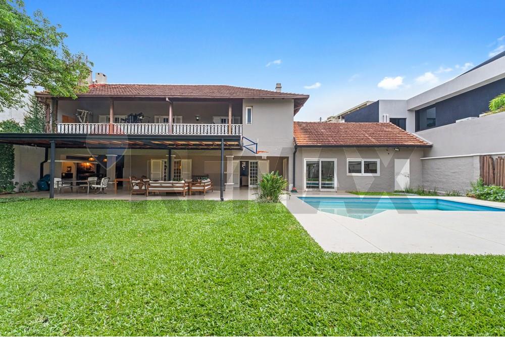Vendo Casa de 4 Dormitorios con lote de 876 M2 en Carmelitas Asunción