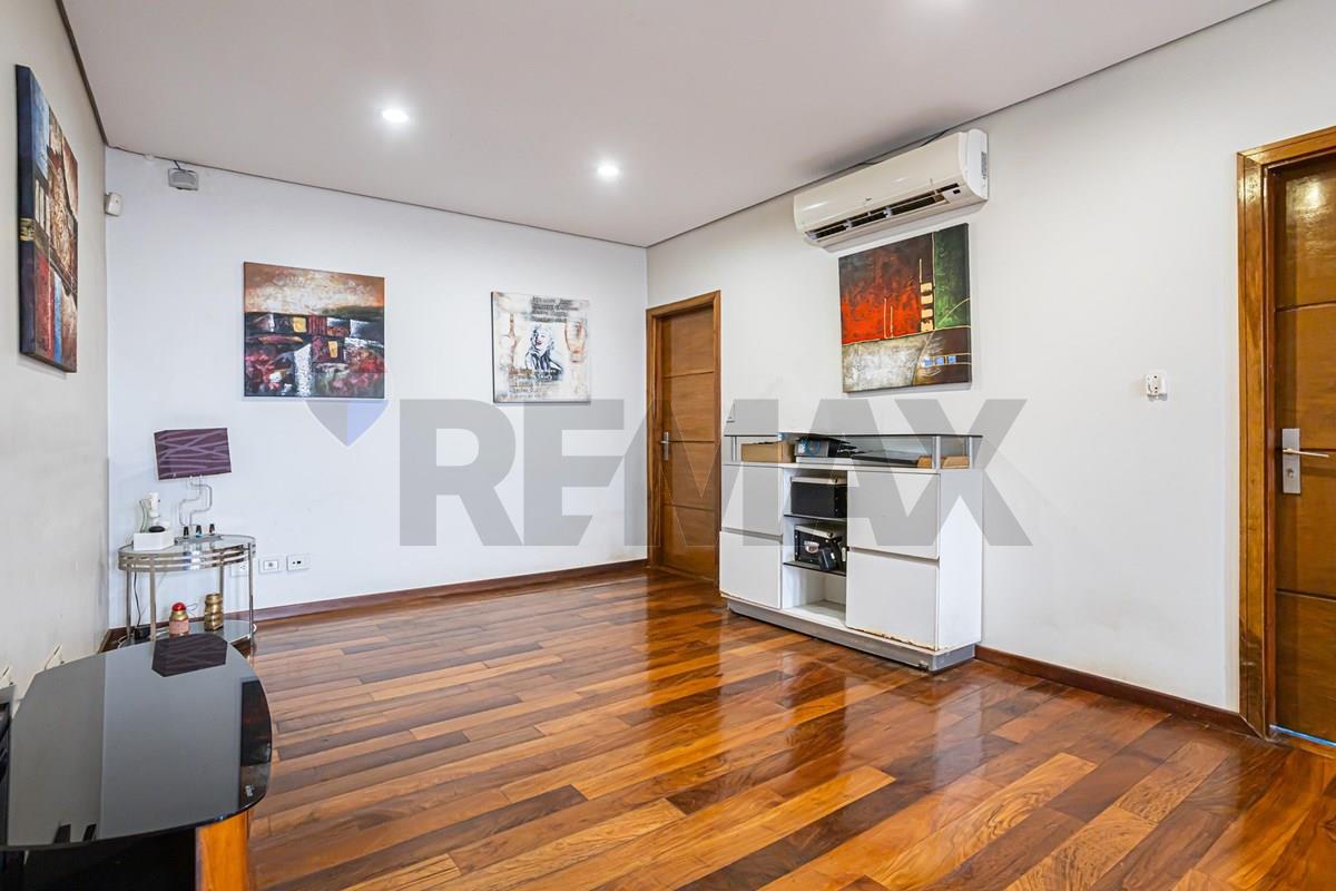 Residencia de Lujo en Barrio Mariscal Estigarribia - Photo 16