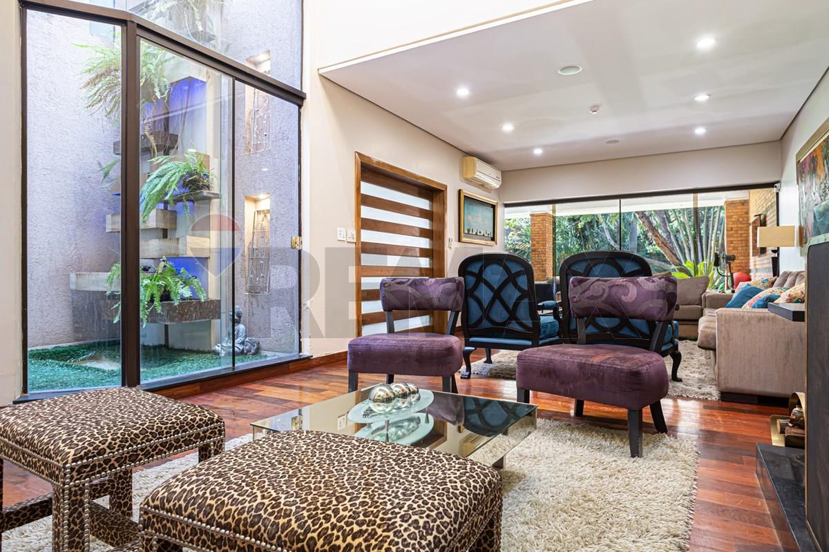 Residencia de Lujo en Barrio Mariscal Estigarribia - Photo 10
