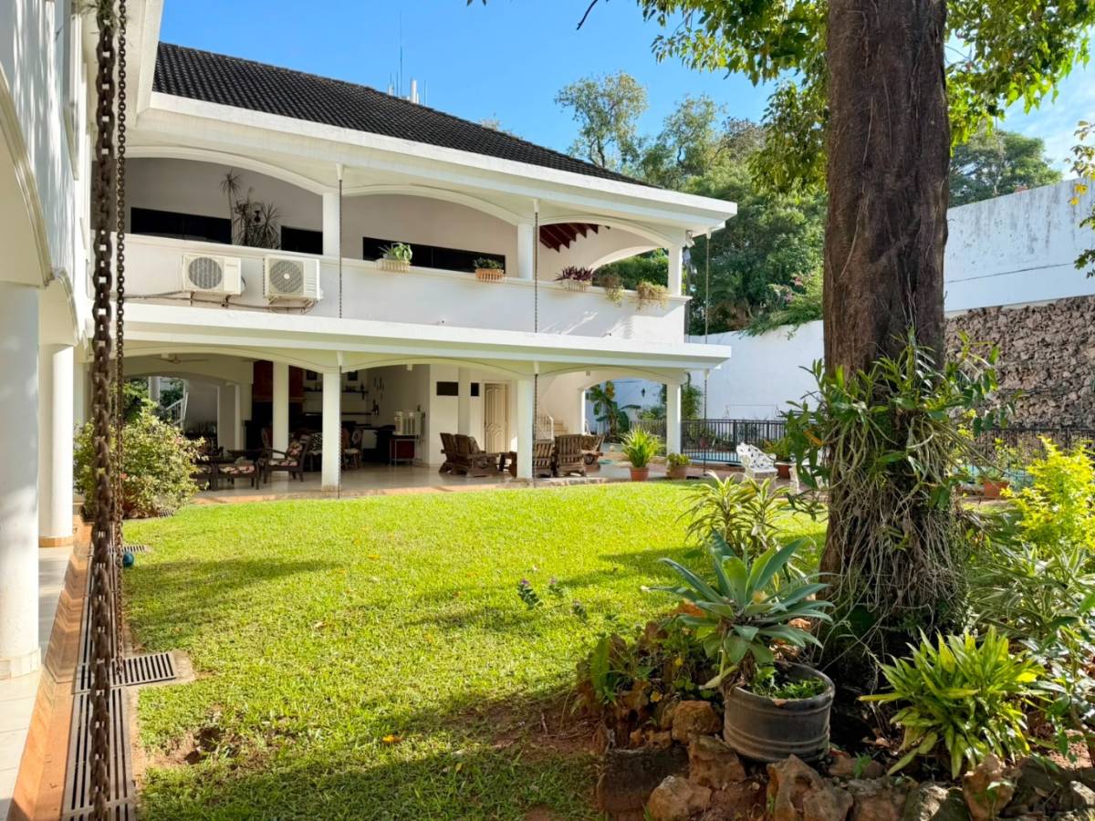 VENTA | Propiedad de gran escala en esquina – Barrio San Cristóbal - Photo 2