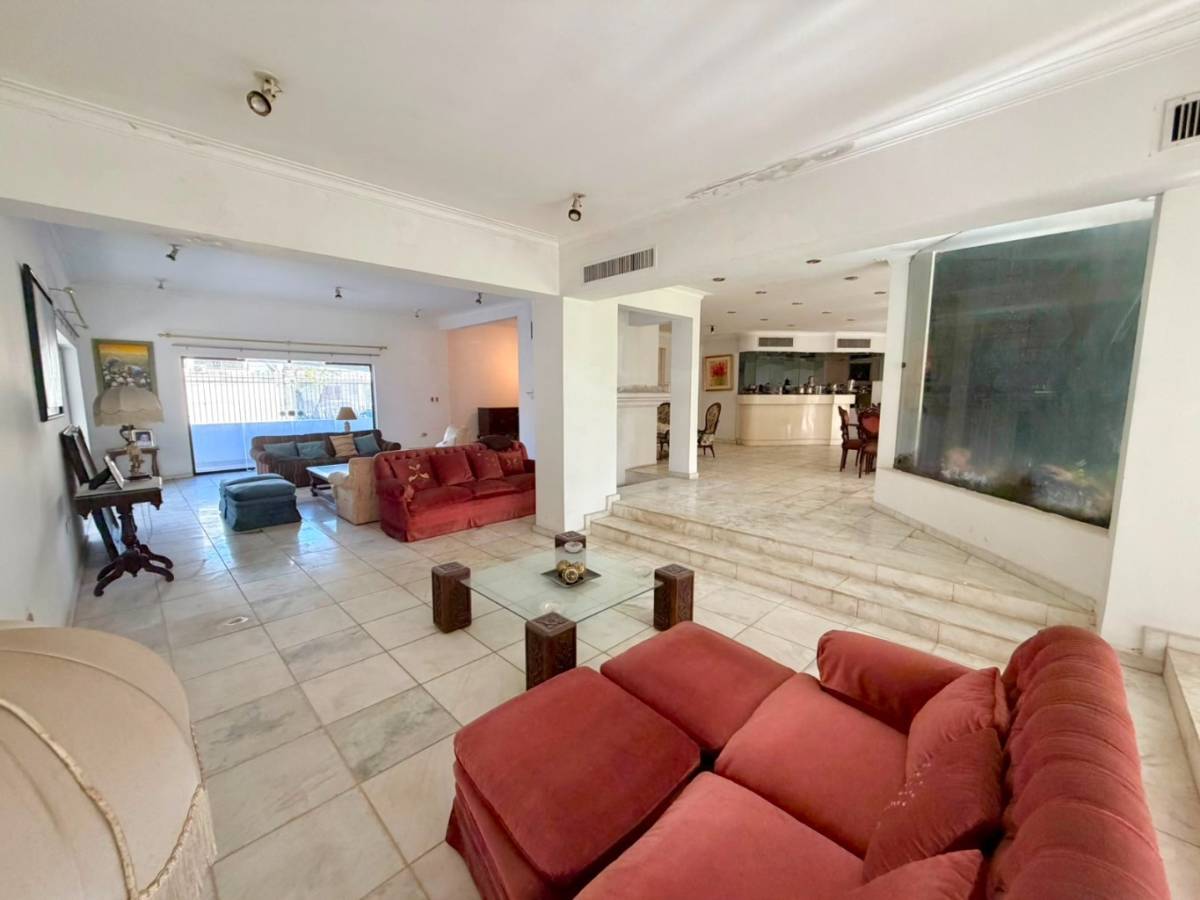 VENTA | Propiedad de gran escala en esquina – Barrio San Cristóbal - Photo 14