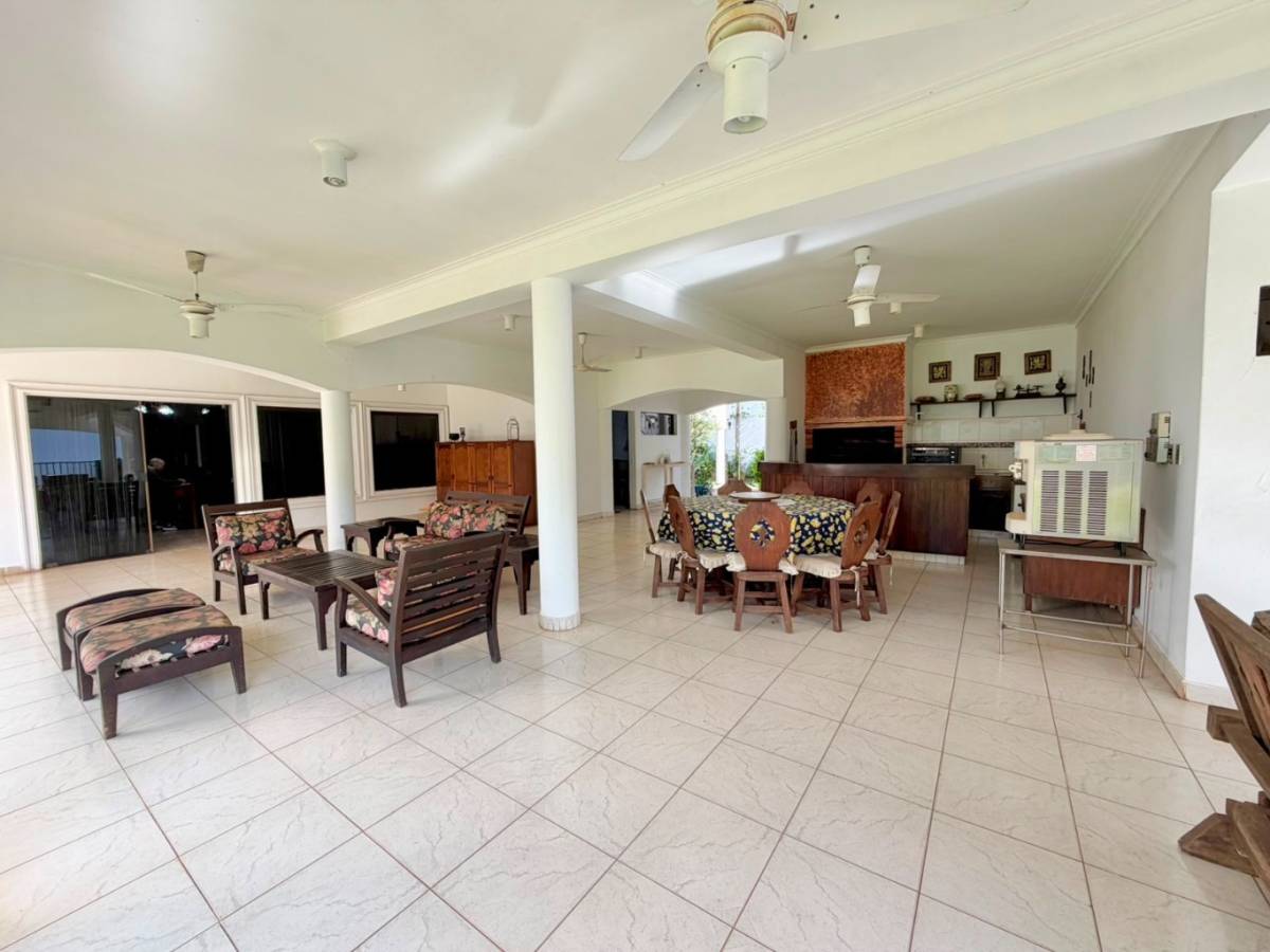 VENTA | Propiedad de gran escala en esquina – Barrio San Cristóbal - Photo 4