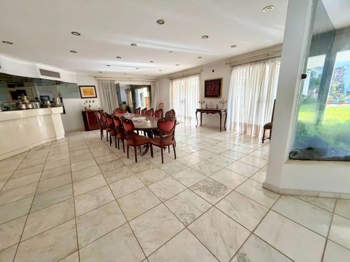 VENTA | Propiedad de gran escala en esquina – Barrio San Cristóbal - Photo 5