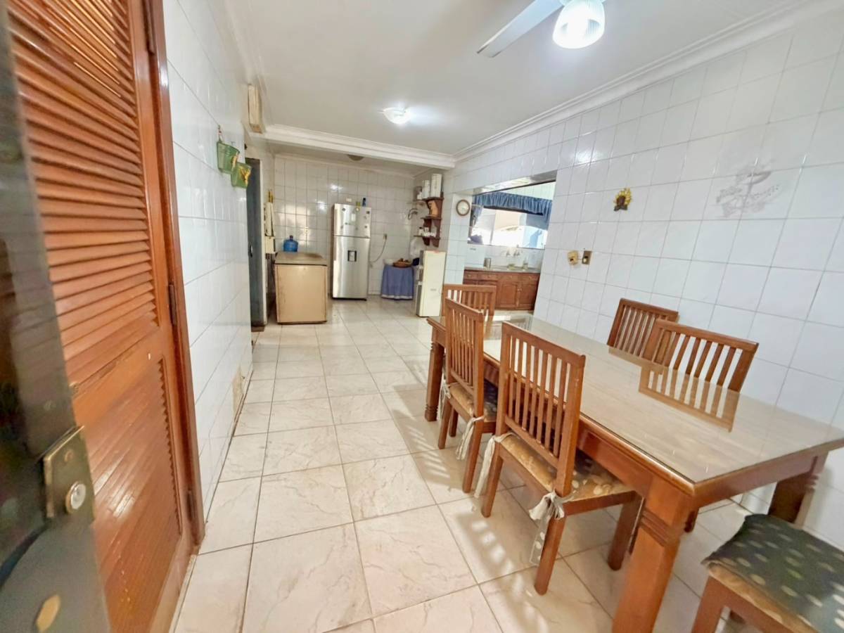 VENTA | Propiedad de gran escala en esquina – Barrio San Cristóbal - Photo 7