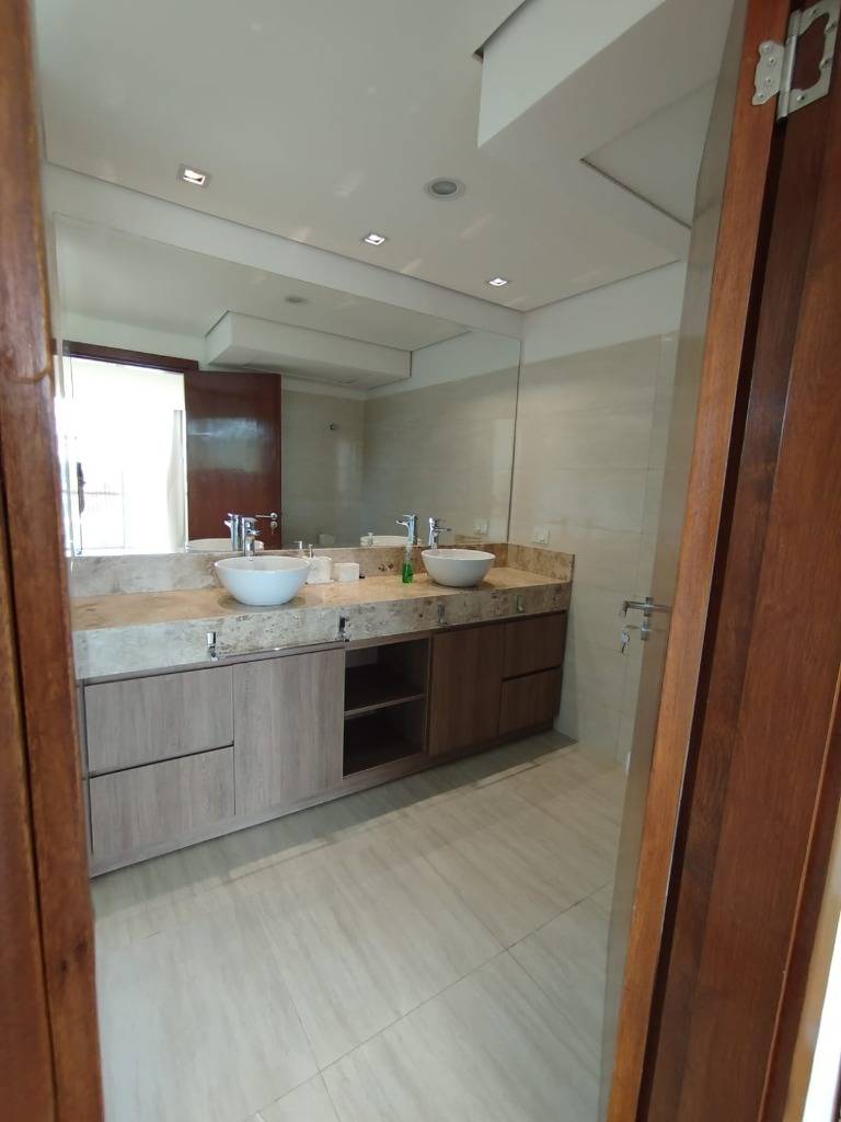 Amplia residencia 4 dorm. con piscina | San Bernardino - Photo 13