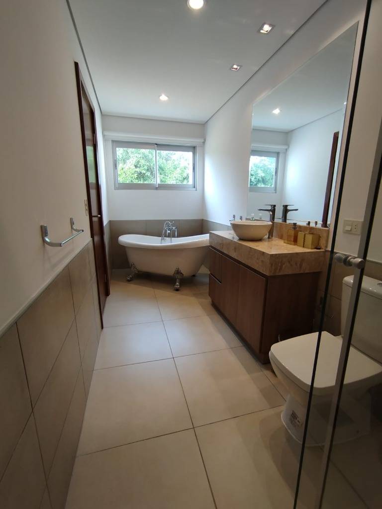 Amplia residencia 4 dorm. con piscina | San Bernardino - Photo 9