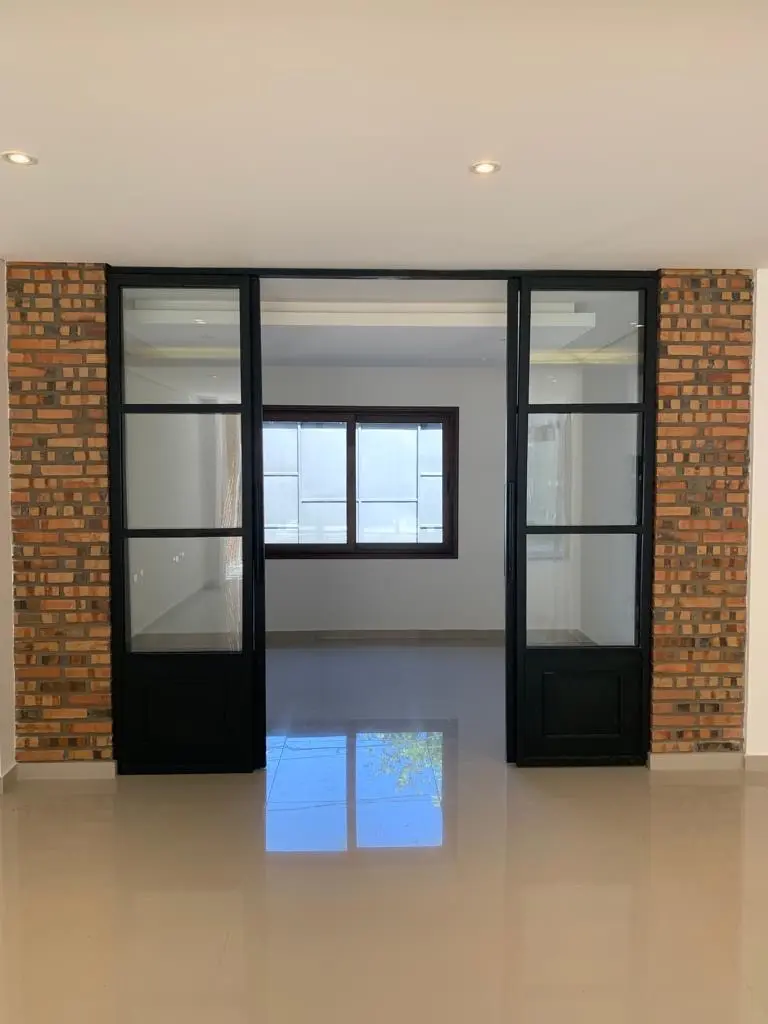Se vende: Impresionante residencia moderna de 4 habitaciones, diseño vanguardista y acabados de lujo. - Photo 5