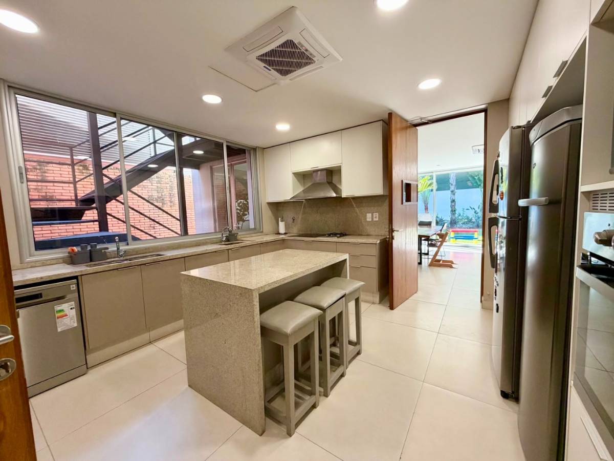 Vendo Moderna residencia de 4 suites en Barrio Mburicao - Photo 5