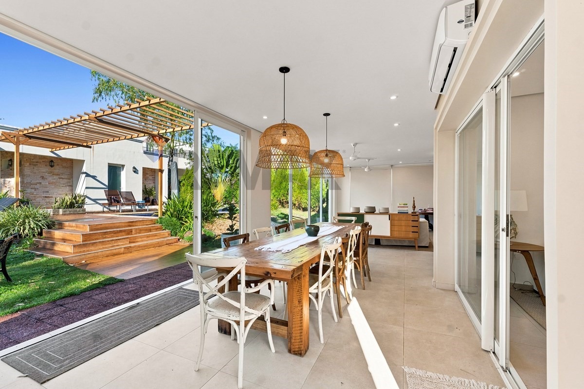 Vendo residencia en Aqua Village — San Bernardino