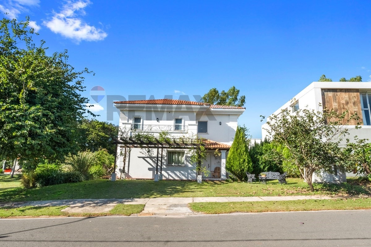 Vendo residencia en Aqua Village — San Bernardino - Photo 3