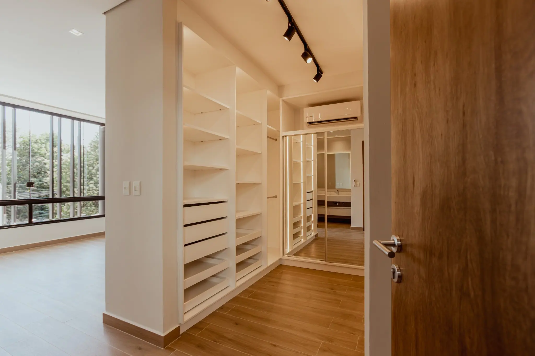 EN VENTA | CASA A ESTRENAR DE DISEÑO CONTEMPORÁNEO CON 4 DORMITORIOS EN SUITE - Photo 12