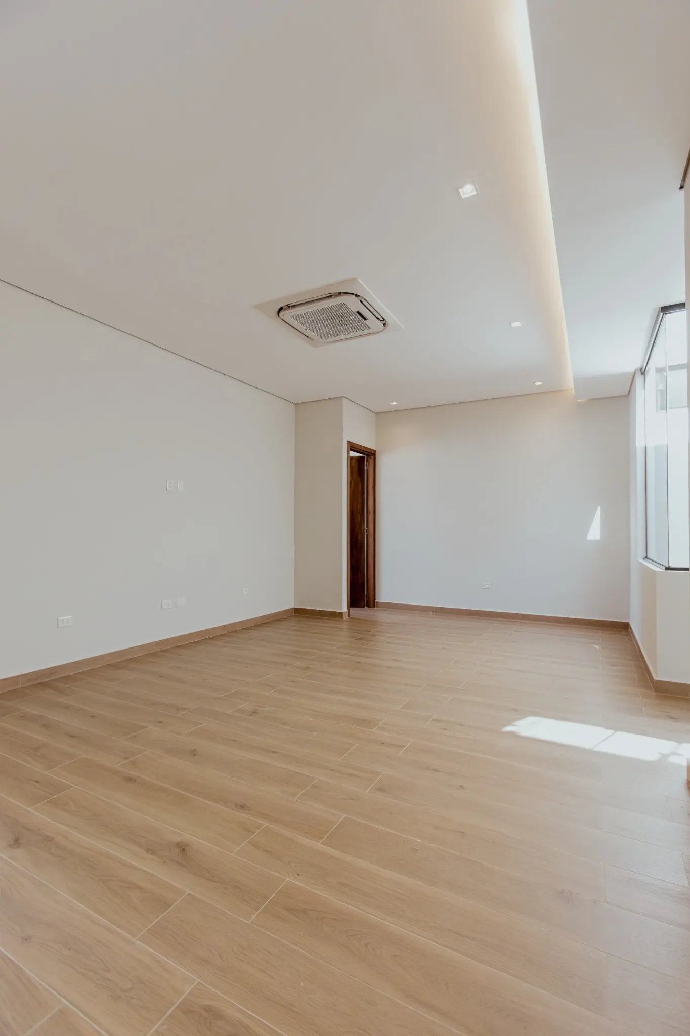 EN VENTA | CASA A ESTRENAR DE DISEÑO CONTEMPORÁNEO CON 4 DORMITORIOS EN SUITE - Photo 19