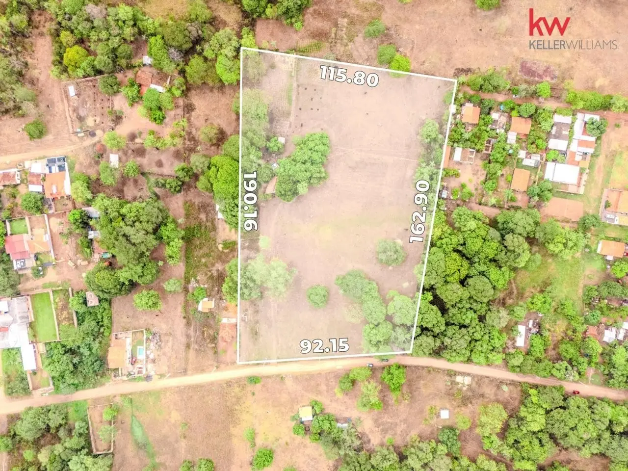 En venta 18.129 m2 de terreno - Zona Aqua Terra. Luque. - Photo 6