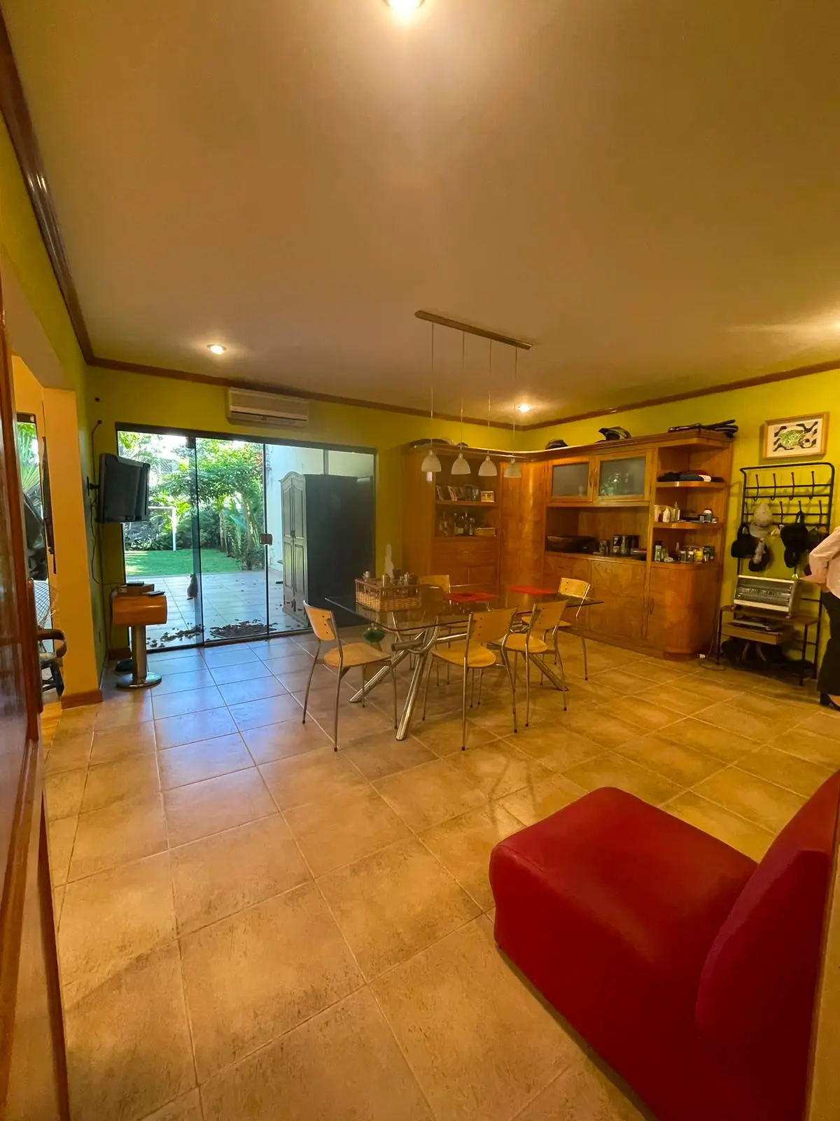 Residencia de Lujo Amueblada en Venta: 4 Dormitorios, Jardín Exuberante y Ubicación Privilegiada en el Exclusivo Barrio Las Lomas - Photo 17
