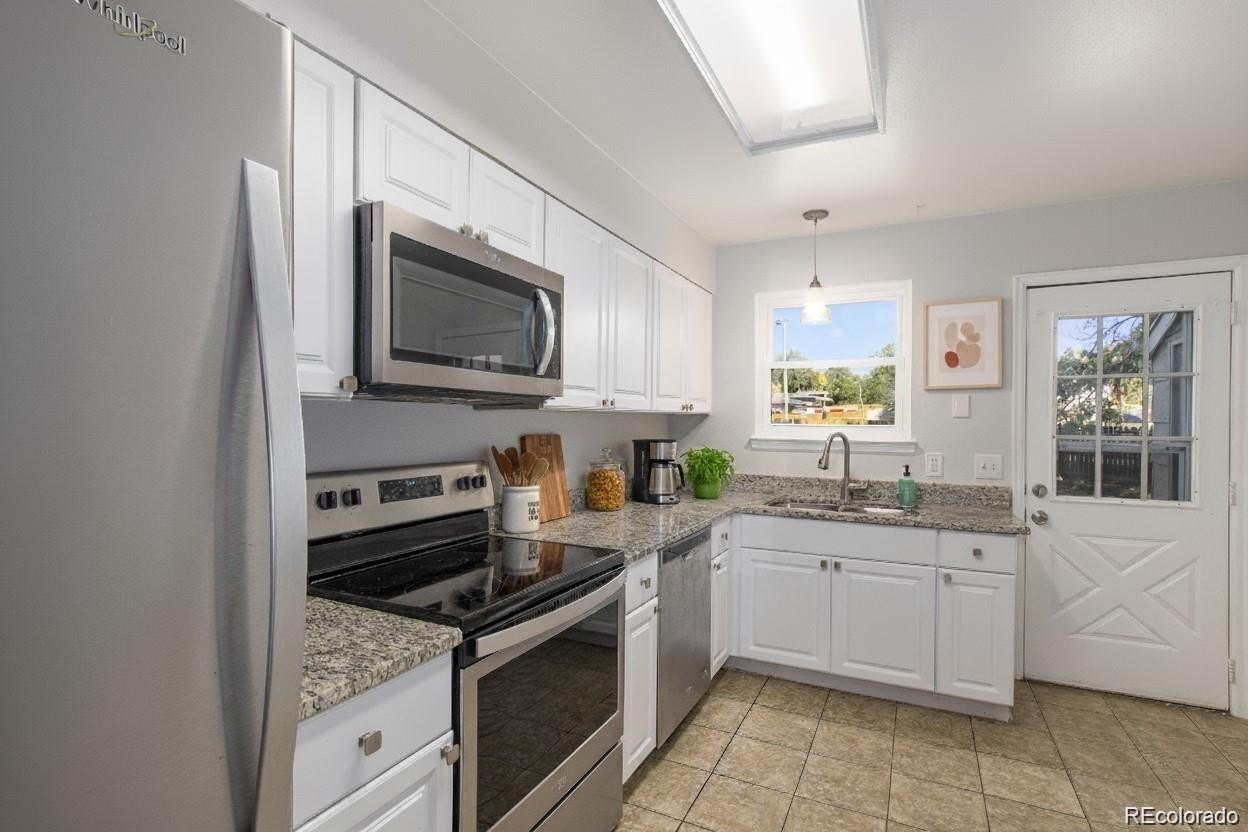 2 bed, 1 bath in Denver - Photo 2