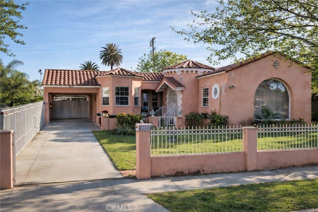 3 bed, 2 bath in Los Angeles