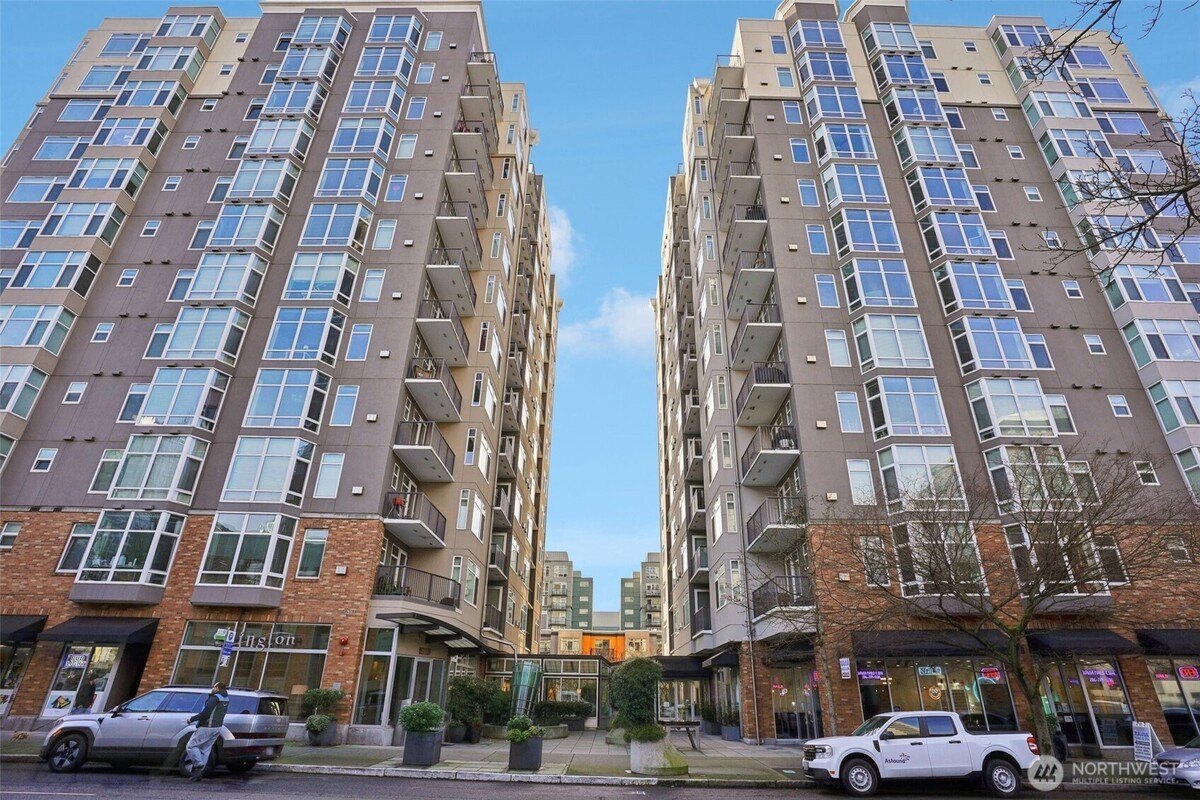0 bed, 1 bath in Seattle