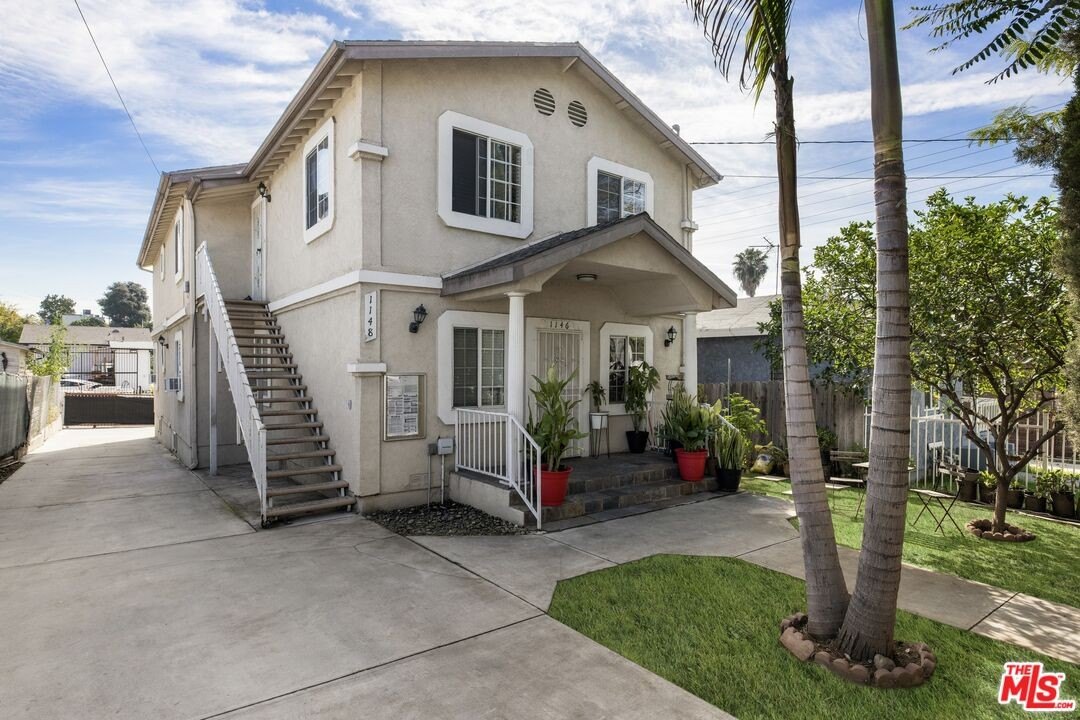 8 bed, 4 bath in Los Angeles