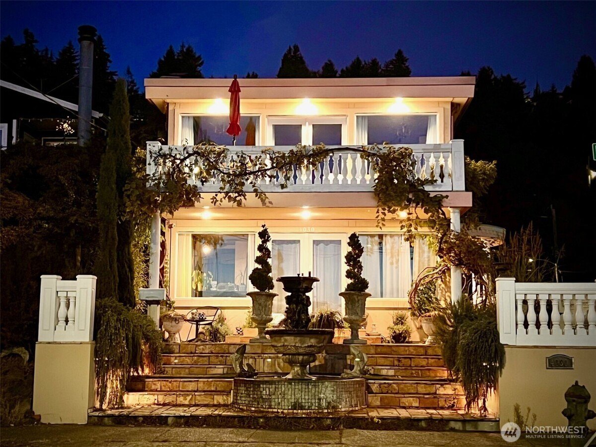 3 bed, 0 bath in Seattle