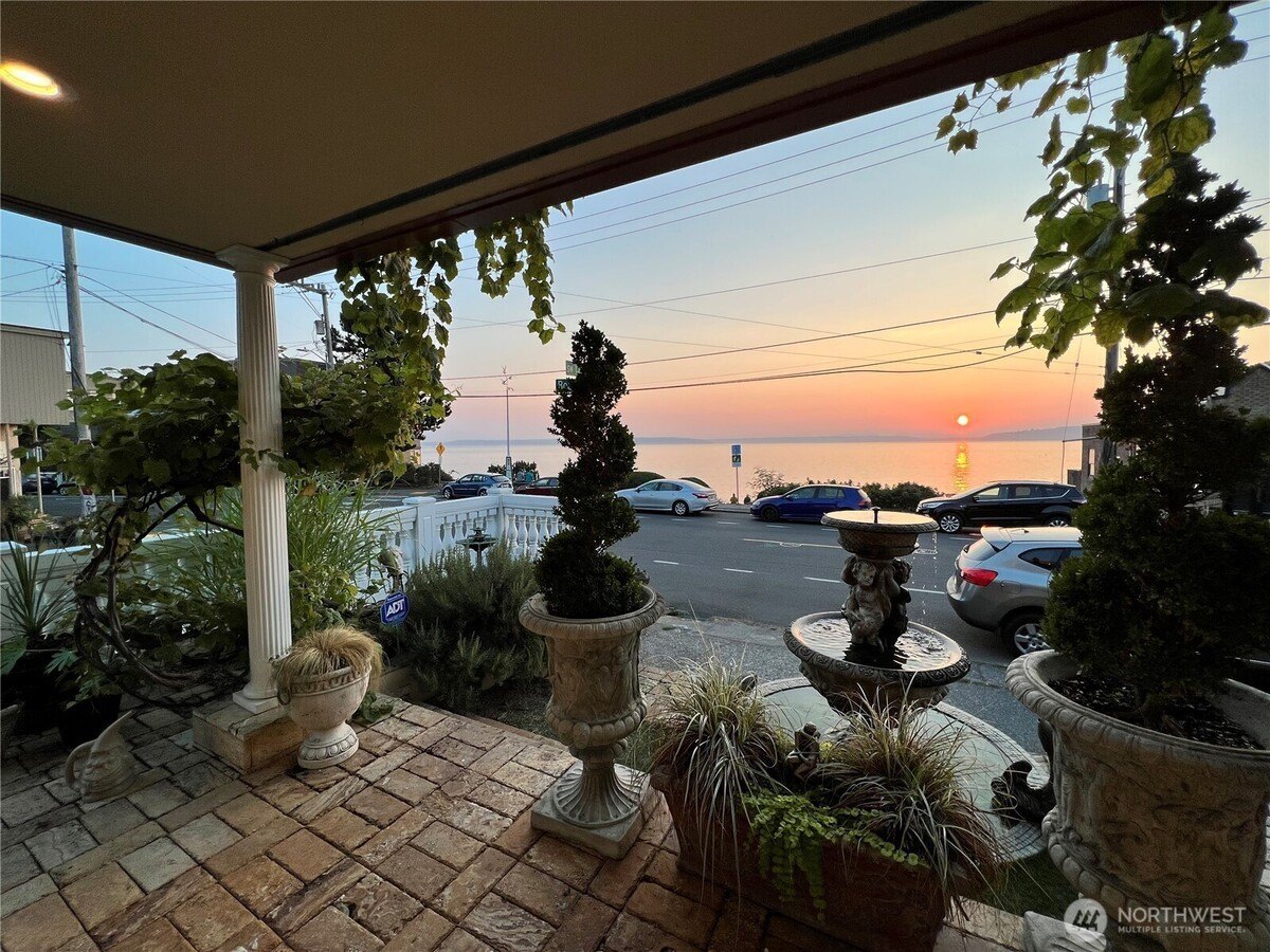 3 bed, 0 bath in Seattle - Photo 2