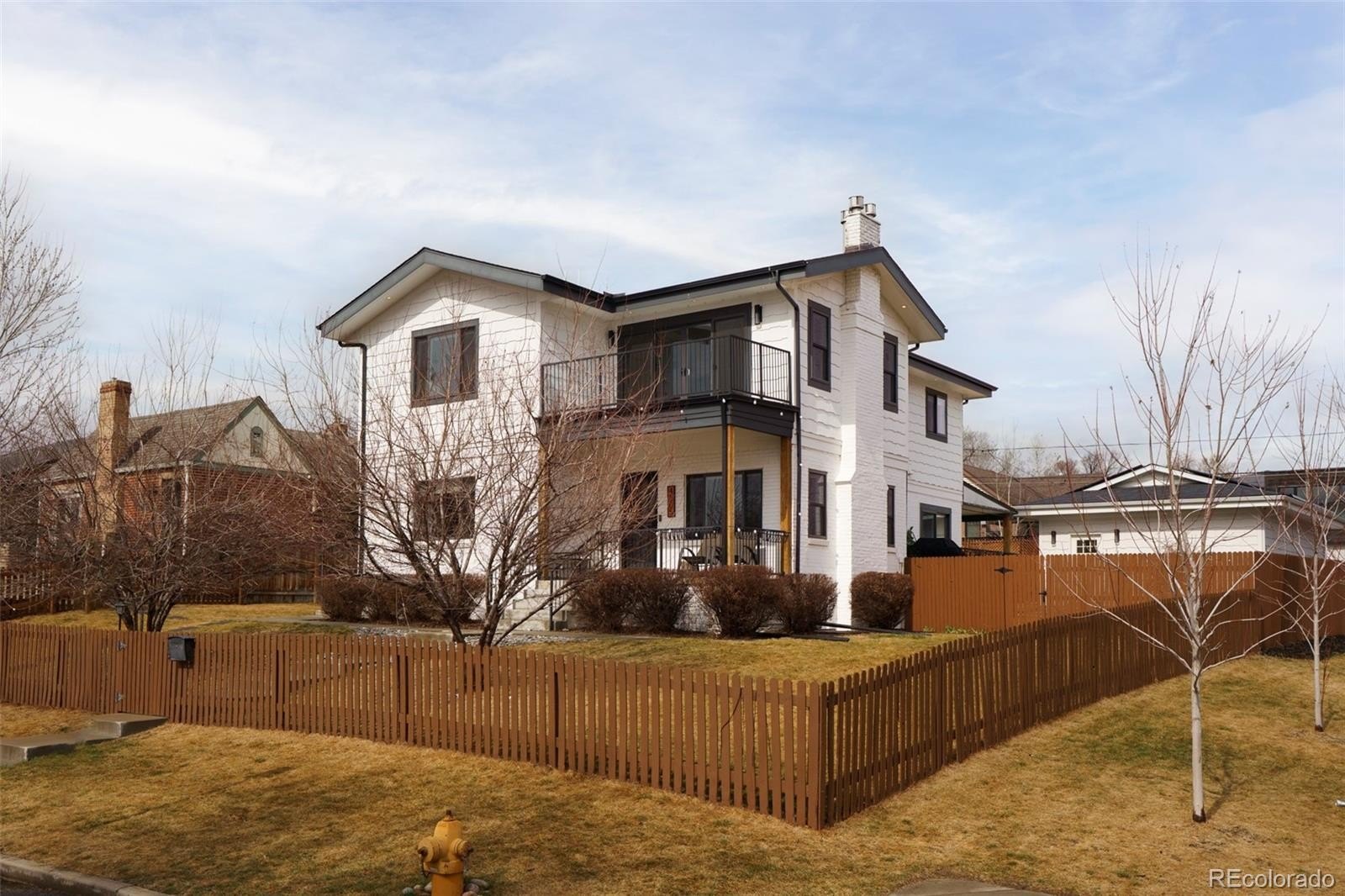 5 bed, 4 bath in Denver