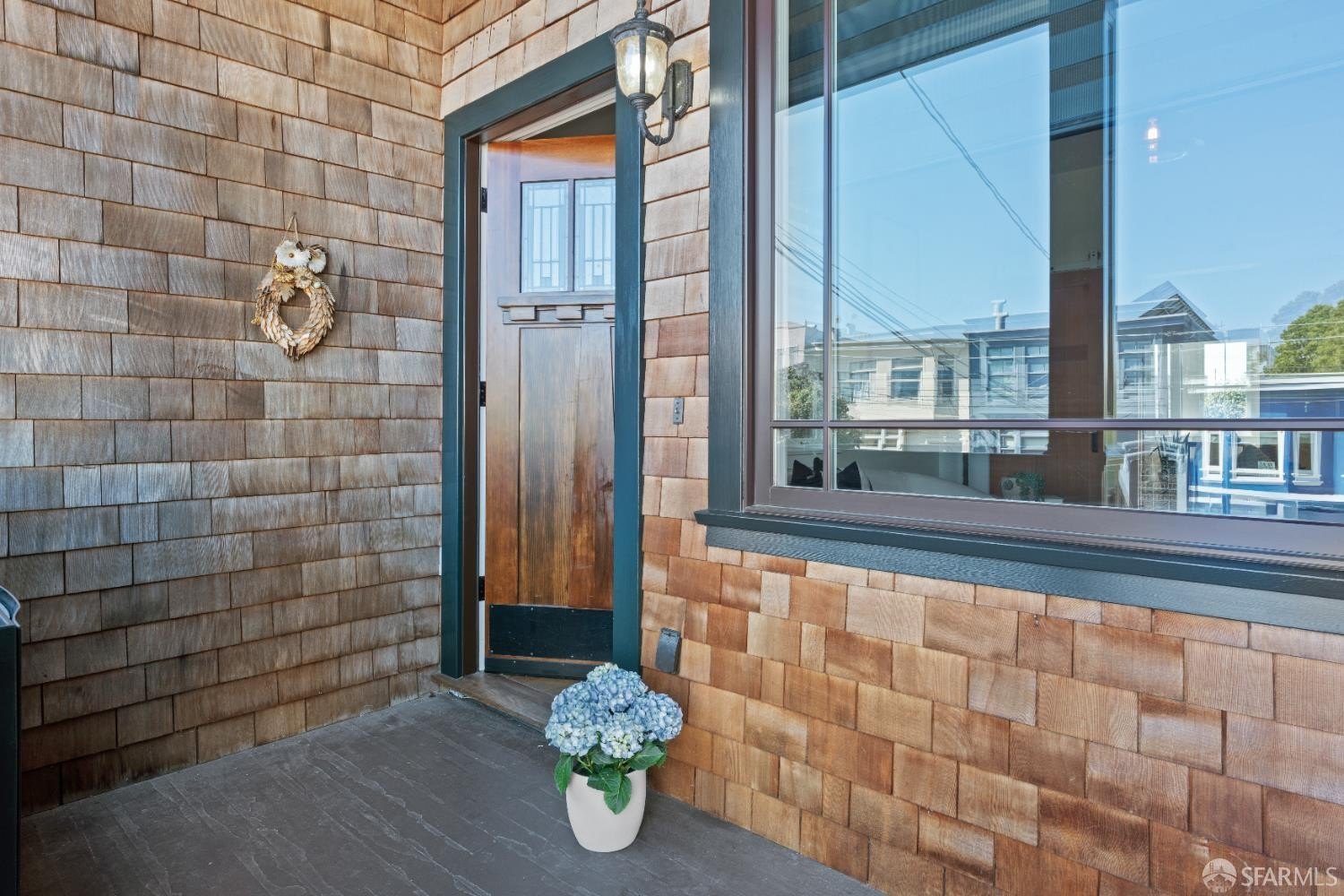 3 bed, 2 bath in San Francisco - Photo 2