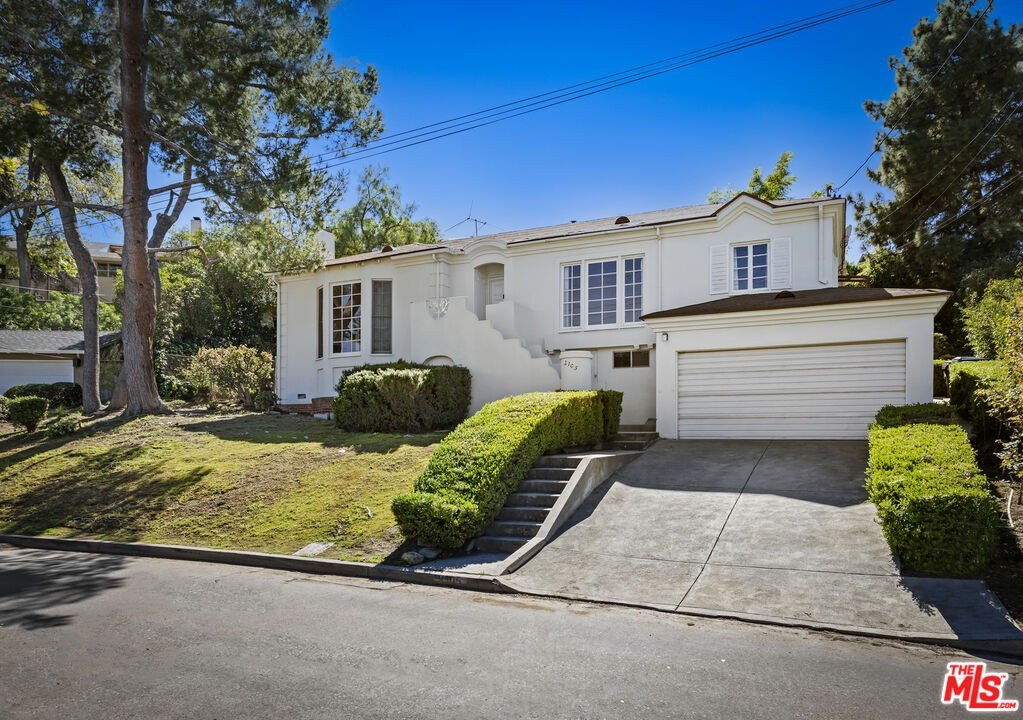 3 bed, 2 bath in Los Angeles
