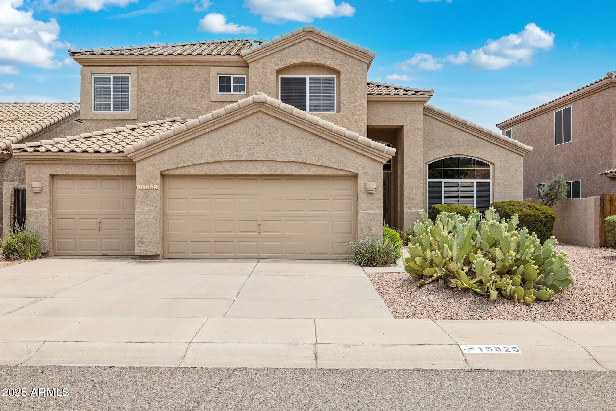5 bed, 3 bath in Phoenix - Photo 2