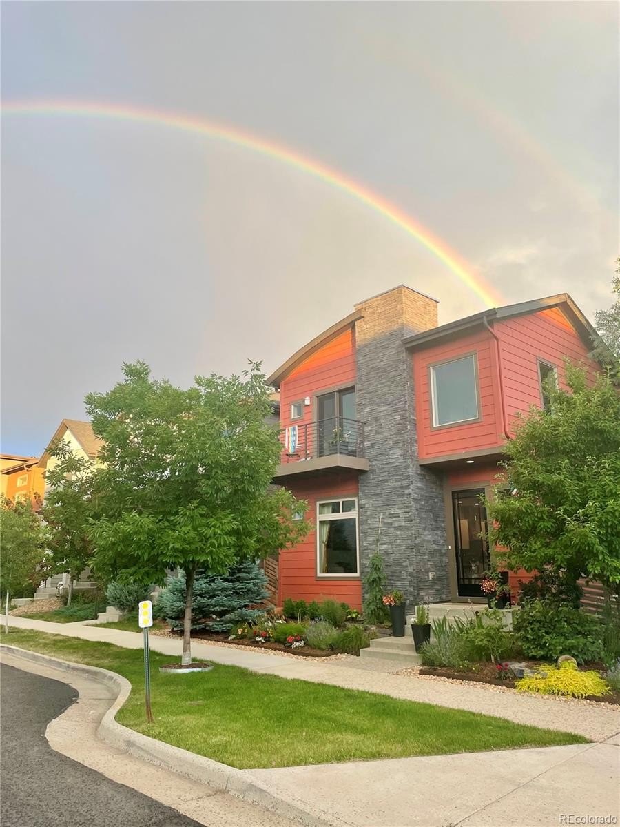 4 bed, 3.5 bath in Denver