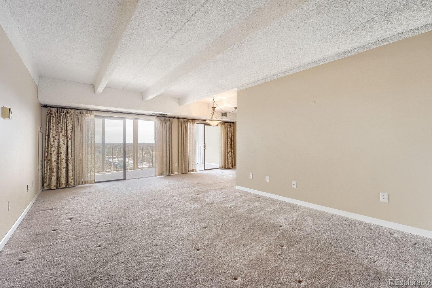 2 bed, 2 bath in Denver