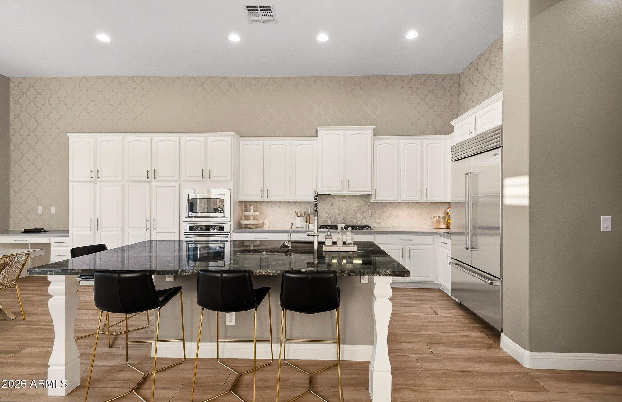 4 bed, 3 bath in Phoenix