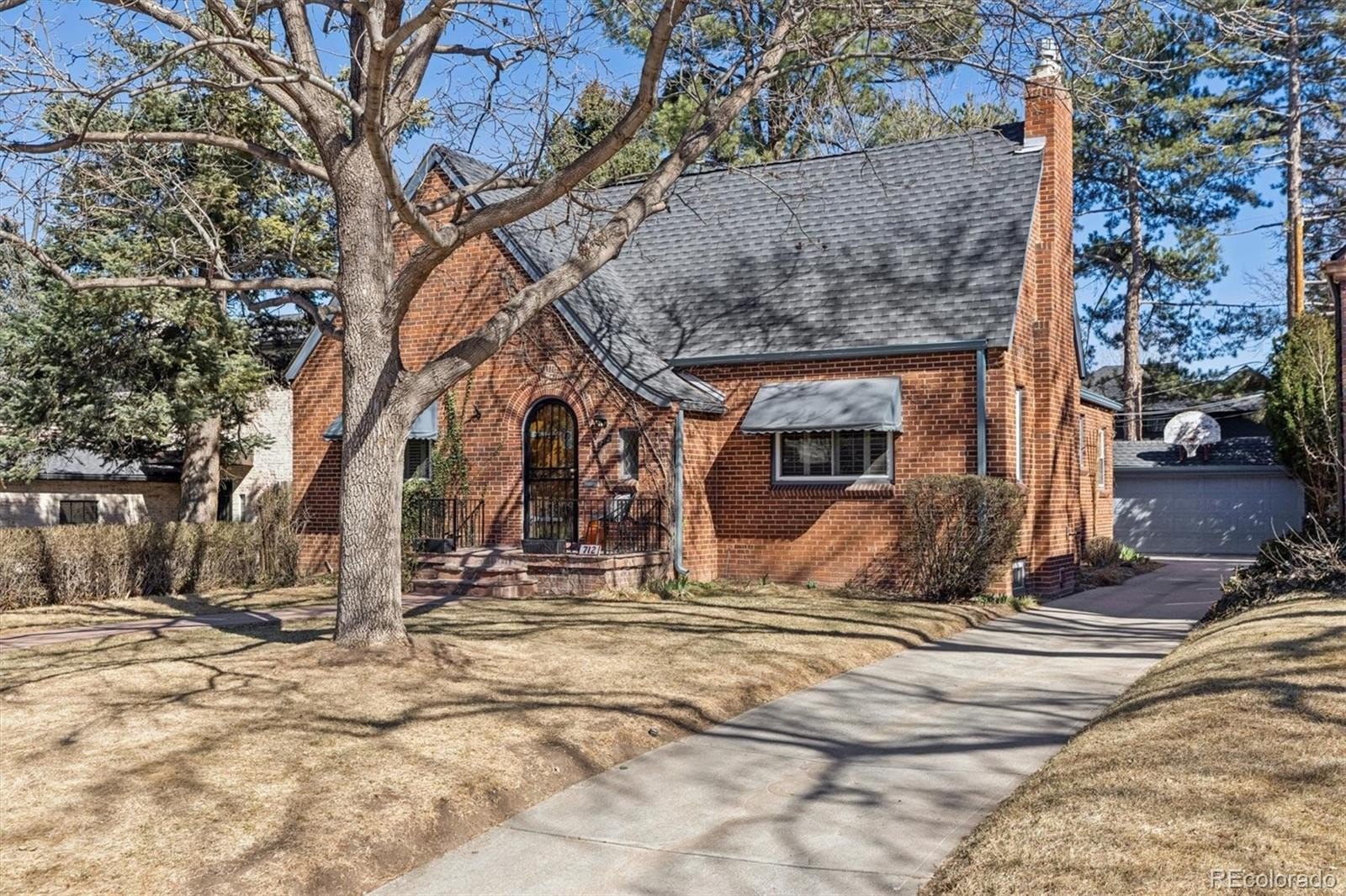 4 bed, 2 bath in Denver