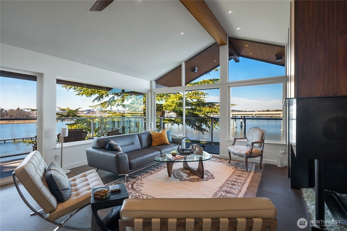 2 bed, 2 bath in Seattle