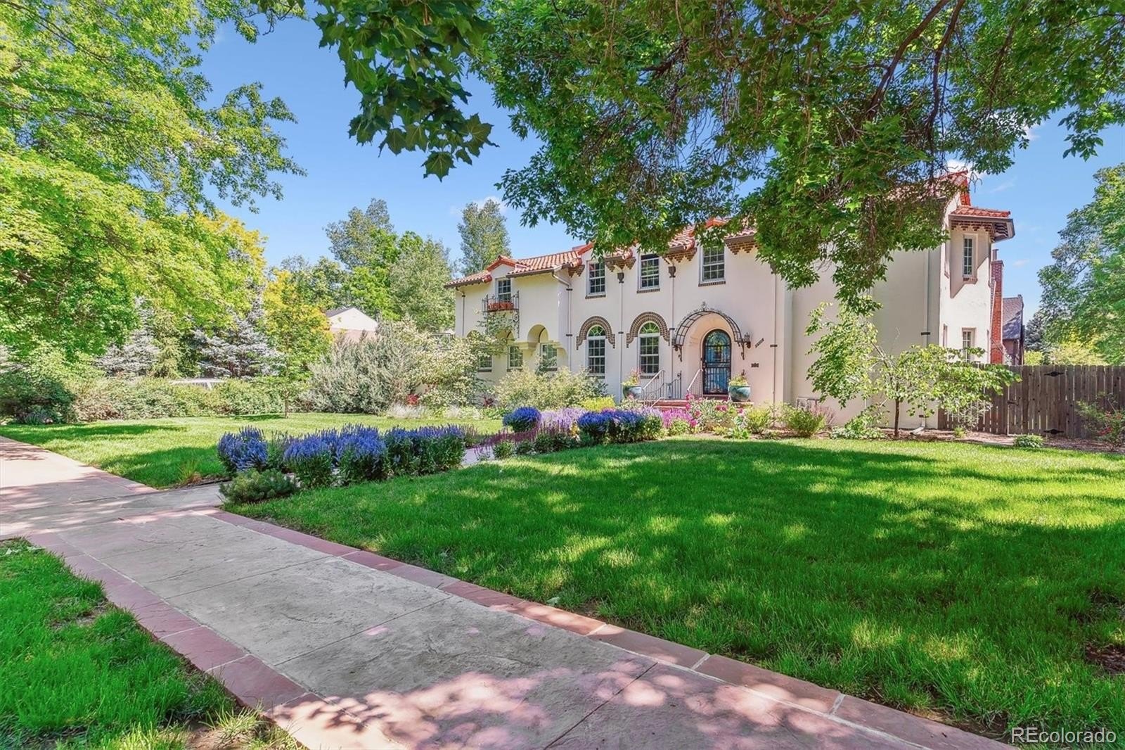 5 bed, 3 bath in Denver