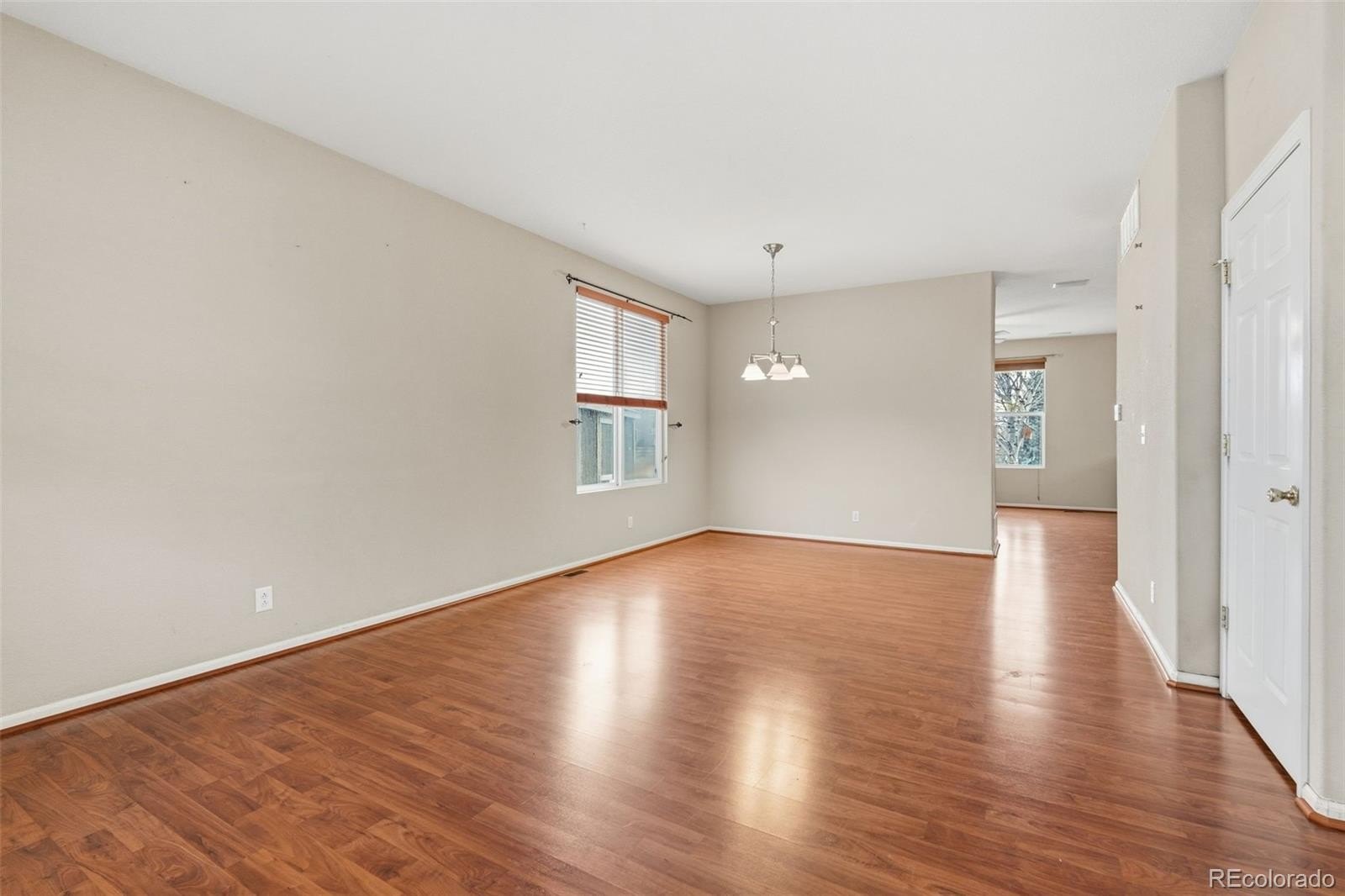 4 bed, 3 bath in Denver - Photo 2