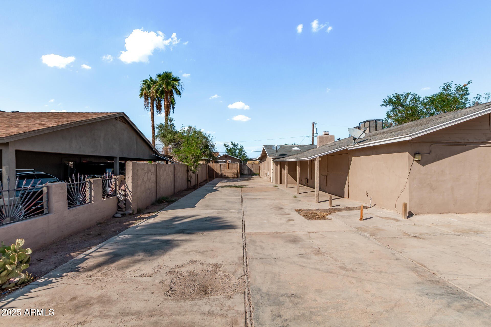6 bed, 3 bath in Phoenix